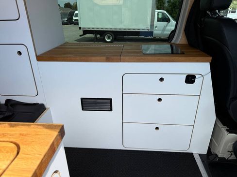 Used 2023 Mercedes-Benz Sprinter 2500 image 28
