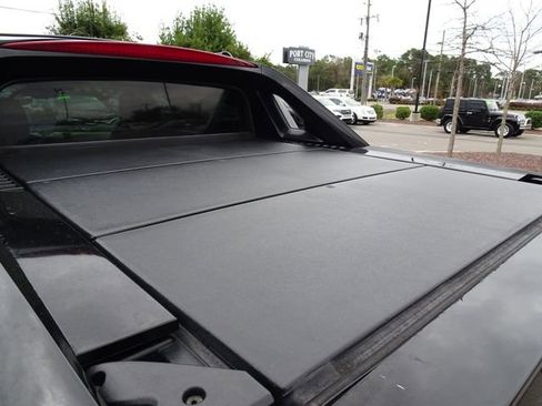 Used 2013 Cadillac Escalade EXT Premium image 30