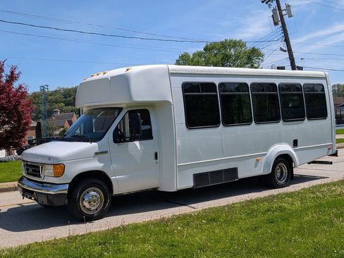 Used 2007 Ford E-450 and Econoline 450 RWD image 17