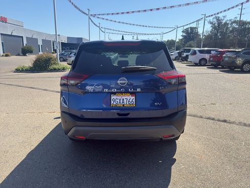 Used 2023 Nissan Rogue SV FWD image 11