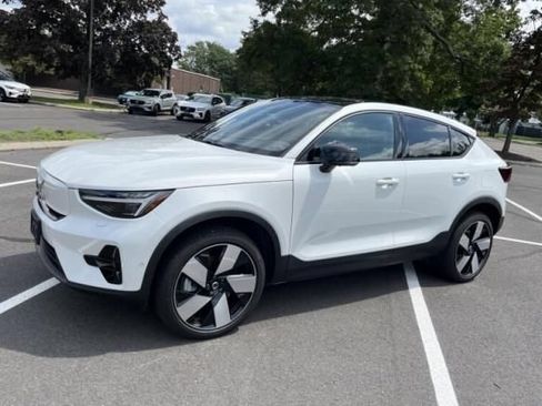 Used 2023 Volvo C40 P8 Recharge Ultimate AWD/4WD image 2