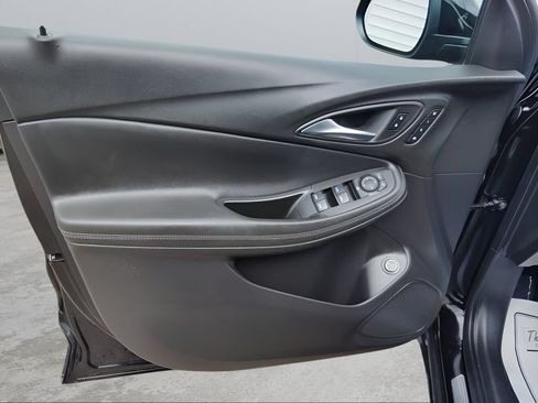 Used 2023 Buick Encore GX Essence FWD image 15