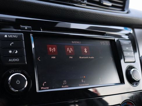 Used 2022 Nissan Rogue Sport S image 34