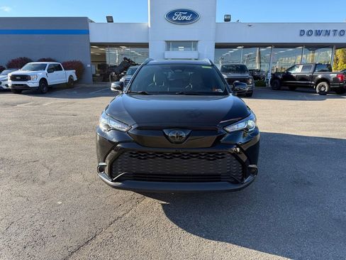 Used 2023 Toyota Corolla Cross SE image 4