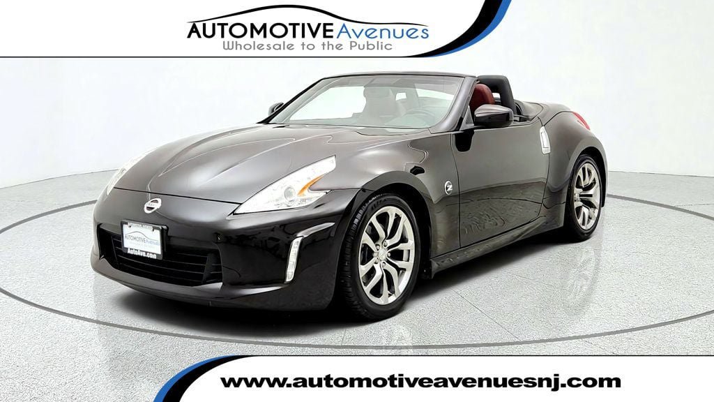 Used 2014 Nissan 370Z Touring w/ Navigation Package RWD image 1