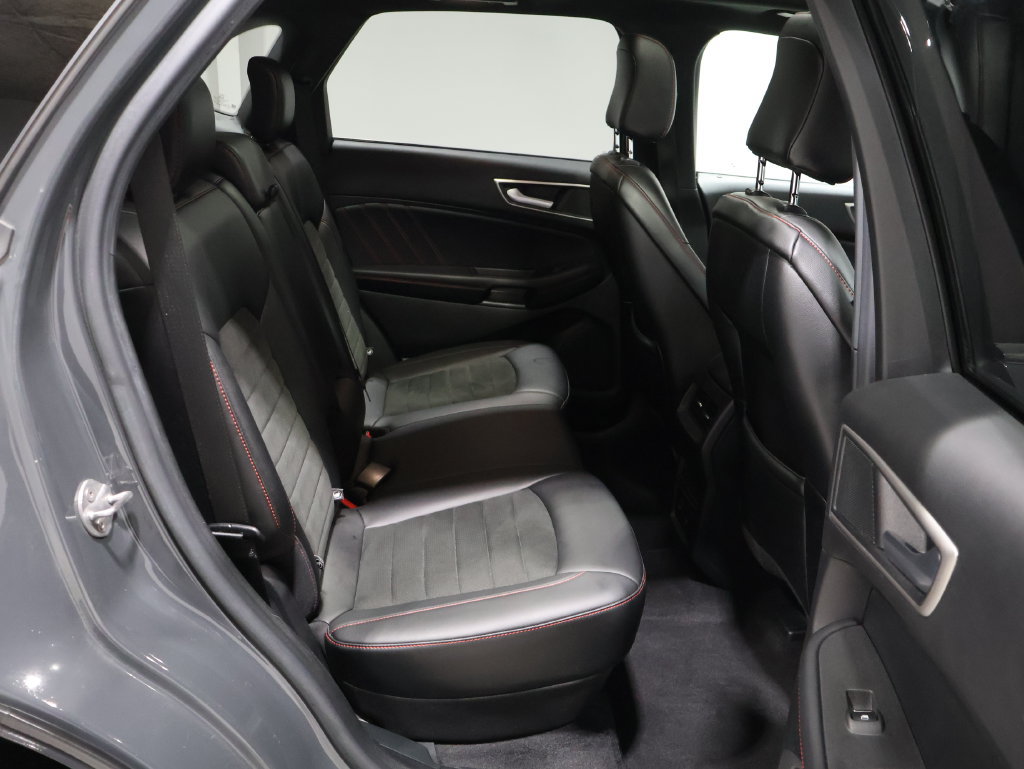 Used 2021 Ford Edge ST-Line w/ Cold Weather Package AWD/4WD image 22