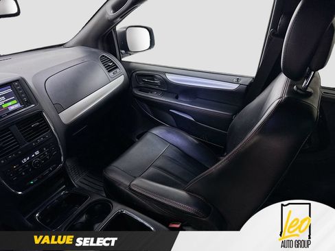 Used 2019 Dodge Grand Caravan GT FWD image 25