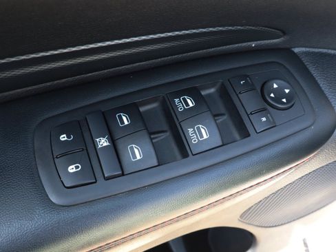 Used 2025 Dodge Durango GT AWD/4WD image 15