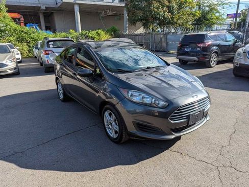 Used 2019 Ford Fiesta SE image 4