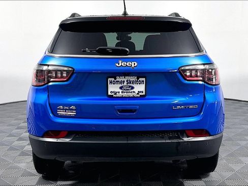 Used 2025 Jeep Compass Limited AWD/4WD image 4