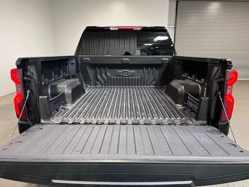 Used 2024 Chevrolet Silverado 1500 RST w/ Z71 Off-Road Package AWD/4WD image 14