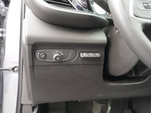 Used 2022 Buick Envision Essence w/ Technology Package I AWD/4WD image 17