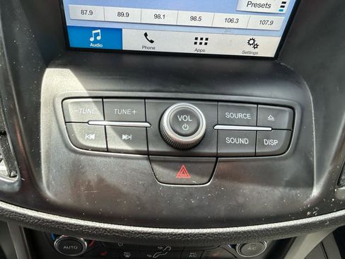 Used 2017 Ford Escape SE w/ Equipment Group 201A FWD image 24