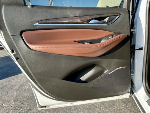 Used 2021 Buick Enclave Avenir w/ Avenir Technology Package image 30