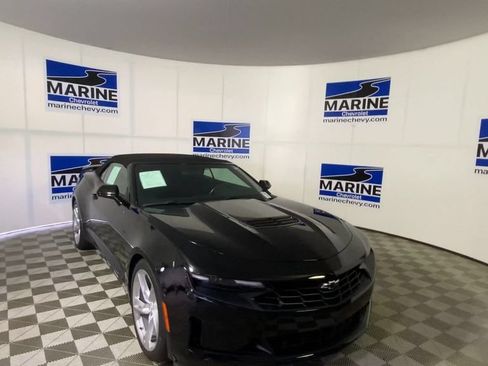 Used 2024 Chevrolet Camaro LT RWD image 4