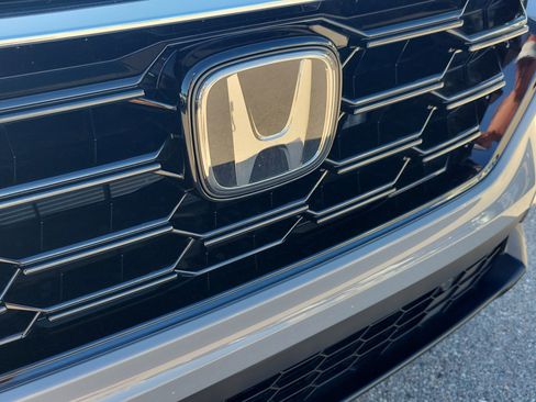 Used 2025 Honda CR-V EX-L image 7