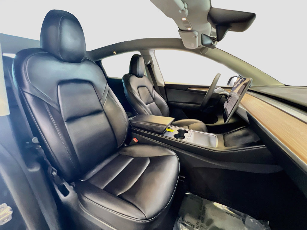 Used 2023 Tesla Model Y 2WD image 26