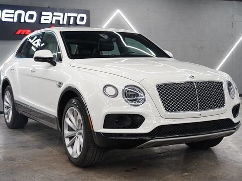 Used 2018 Bentley Bentayga Onyx Edition AWD/4WD image 11