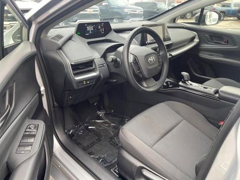 Used 2025 Toyota Prius LE image 7