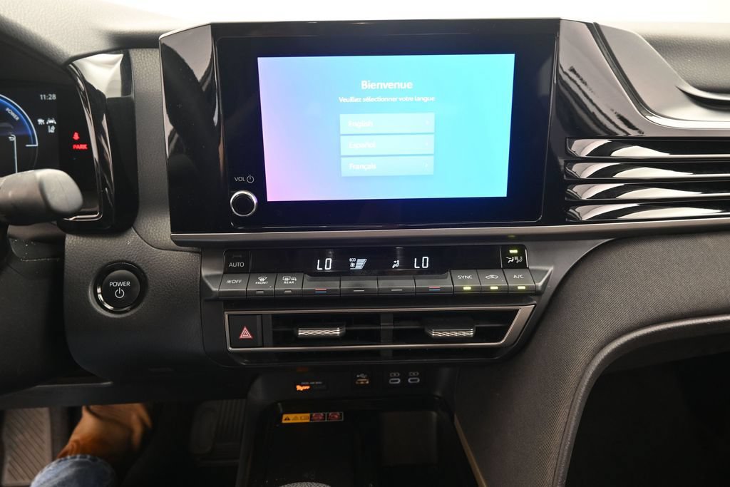 Used 2025 Toyota Camry LE FWD image 12