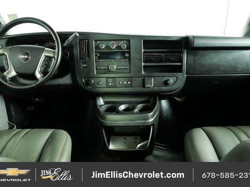 Used 2017 GMC Savana 2500 RWD image 16