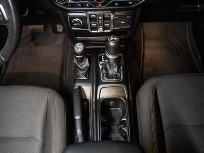 Used 2023 Jeep Wrangler Unlimited w/ Cold Weather Group