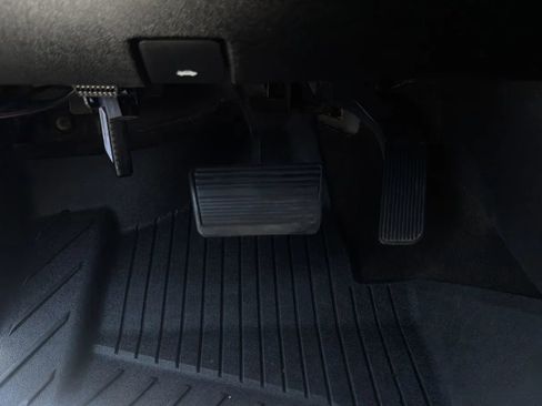 Used 2016 GMC Yukon XL SLT RWD image 30