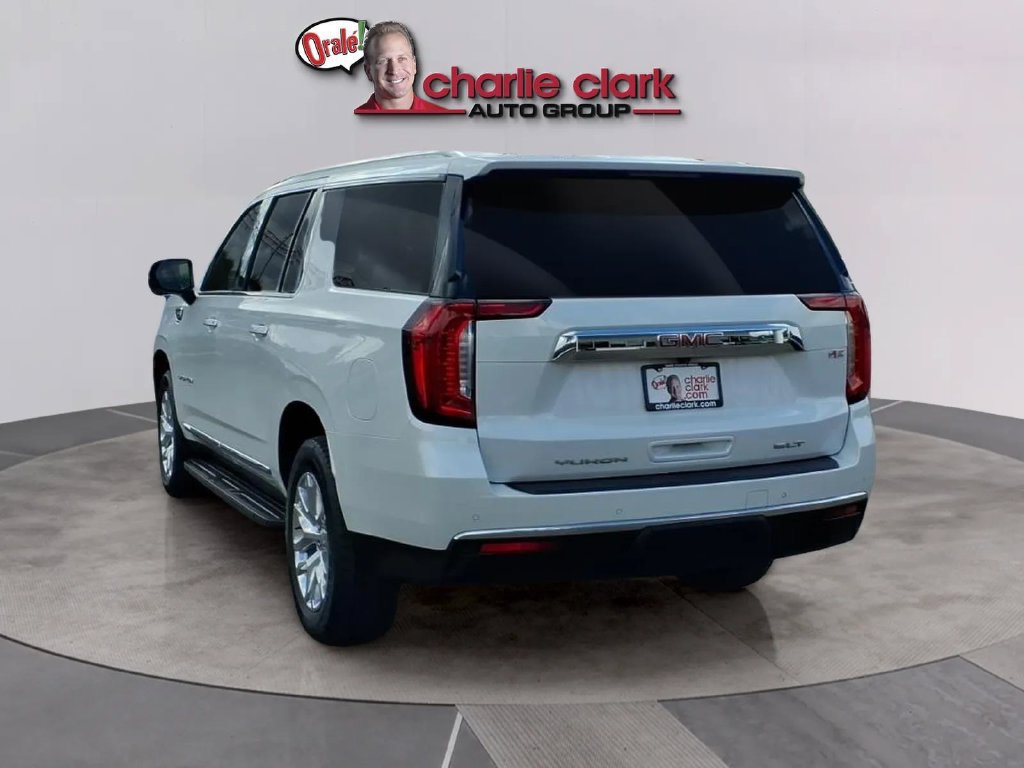 Used 2023 GMC Yukon XL SLT w/ SLT Premium Package RWD image 3
