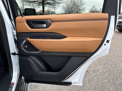 New 2026 Nissan Armada Platinum Reserve AWD/4WD image 17
