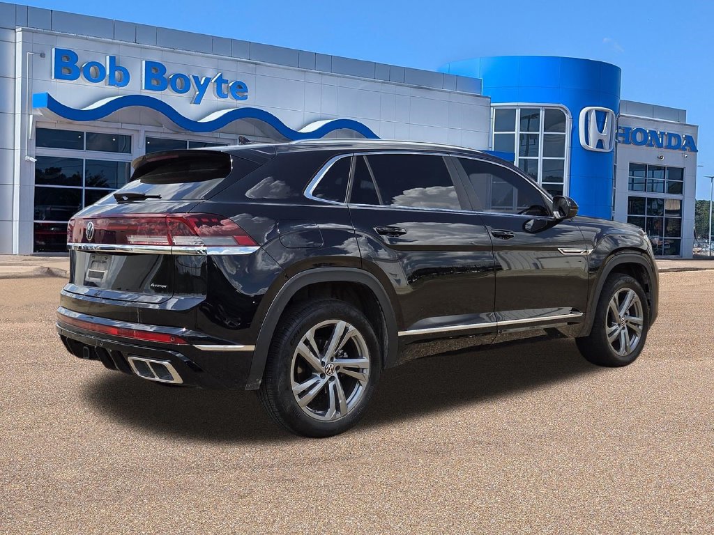 Used 2024 Volkswagen Atlas Cross Sport SEL R-Line AWD/4WD image 5