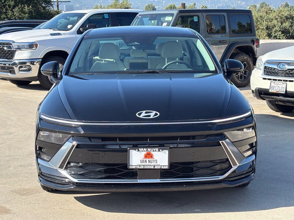 Used 2025 Hyundai Sonata SEL FWD image 5