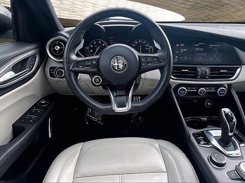 Used 2020 Alfa Romeo Giulia w/ Quick Order Package 22K Sport image 5