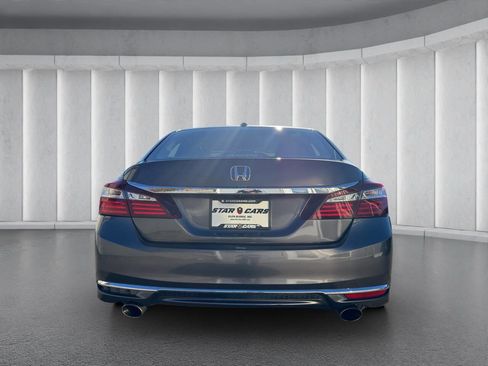 Used 2017 Honda Accord EX-L image 4