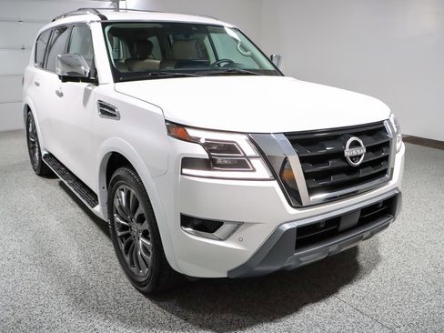 Used 2024 Nissan Armada Platinum w/ Captain's Chairs Package AWD/4WD image 5