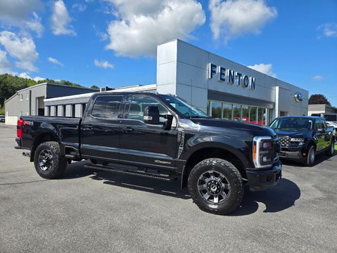Used 2023 Ford F250 Lariat w/ Sport Appearance Package AWD/4WD image 1