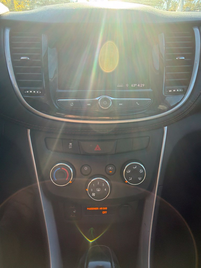 Used 2022 Chevrolet Trax LS w/ Tint and Cruise Package AWD/4WD image 18