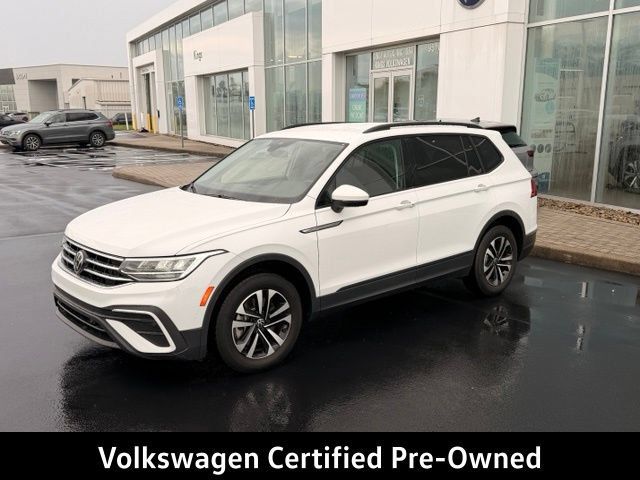 Certified 2024 Volkswagen Tiguan S FWD image 2