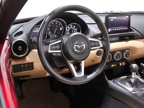 Used 2019 MAZDA MX-5 Miata Grand Touring w/ Appearance Package image 64