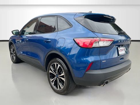 Used 2022 Ford Escape SE w/ SE Sport Appearance Package FWD image 5