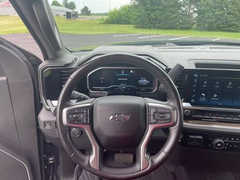 Used 2022 Chevrolet Silverado 1500 RST AWD/4WD image 15