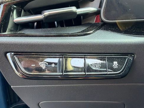 Certified 2023 Kia Niro EX Touring FWD image 17
