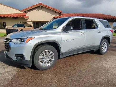 Certified 2021 Chevrolet Traverse LS w/ LPO, Floor Liner Package image 4