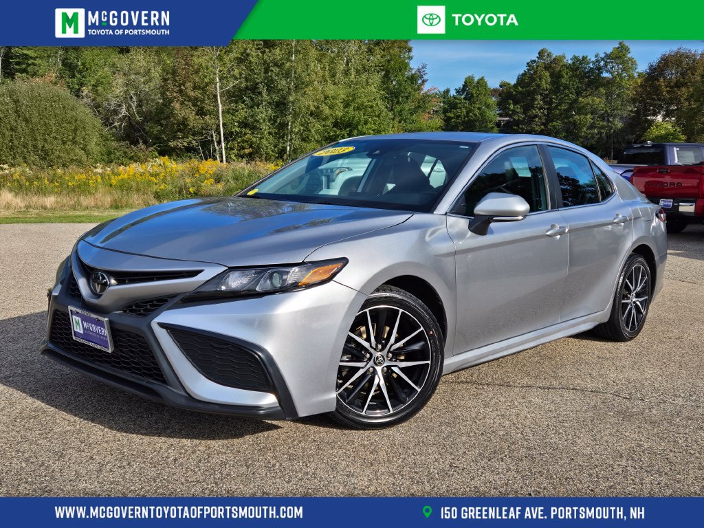 Used 2023 Toyota Camry SE FWD image 1