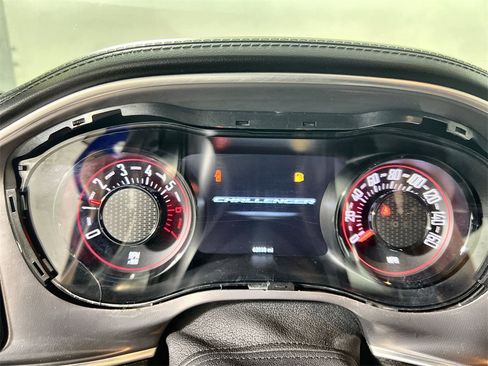 Used 2022 Dodge Challenger R/T w/ Plus Package image 10