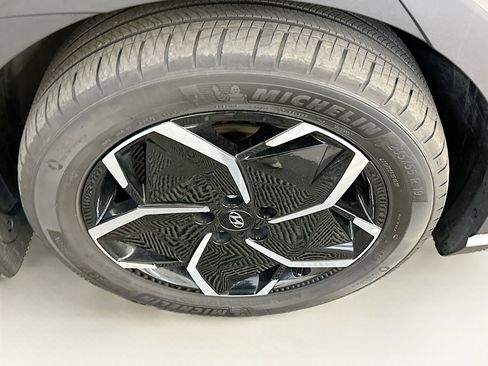 Used 2024 Hyundai Ioniq 5 SEL AWD/4WD image 11