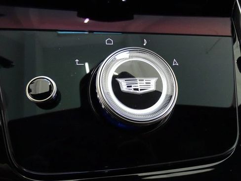 Used 2025 Cadillac Escalade ESV Sport Platinum AWD/4WD image 13