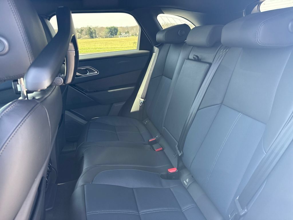 New 2026 Land Rover Range Rover Velar Dynamic SE AWD/4WD image 14
