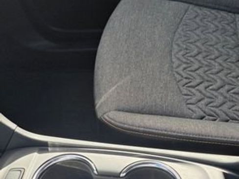 Used 2024 Chevrolet Equinox LT image 24