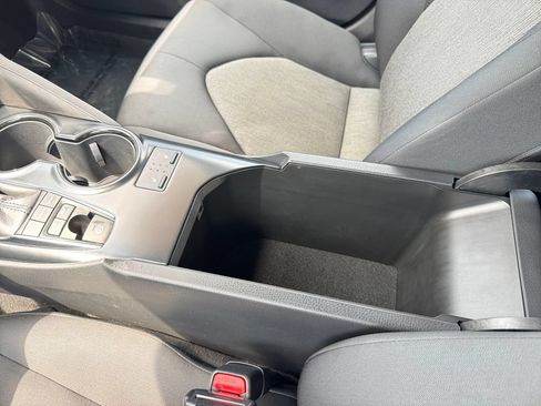 Certified 2019 Toyota Camry LE FWD image 28