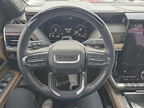 Used 2025 GMC Yukon Denali Ultimate image 22